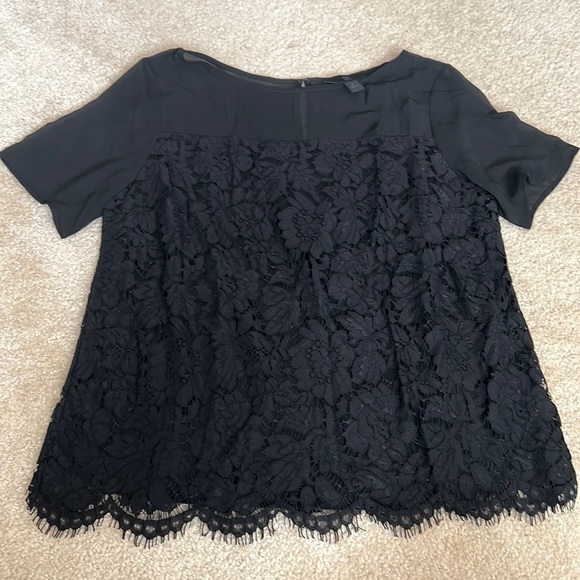 Banana Republic Tops - Banana Republic chiffon and lace top